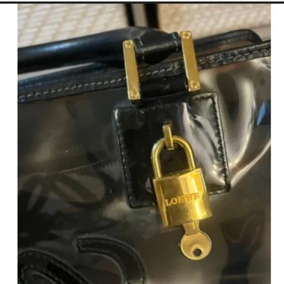 LOEWE LIMITED EDITION Amazona Vinyl Handbag Bag w/ Lock & Key + COA ✨RARE✨